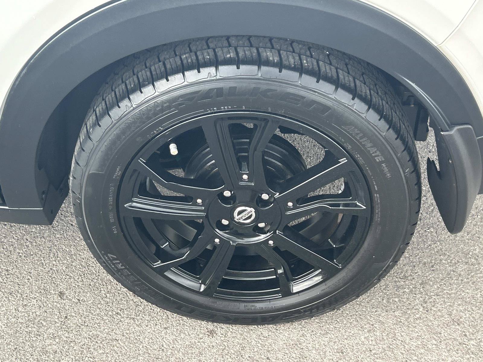 Used 2020 Nissan Kicks SR w/ SR Premium Package FWD image 16