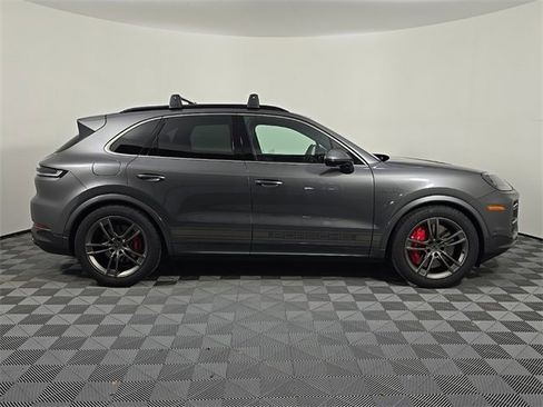New 2025 Porsche Cayenne Turbo image 8
