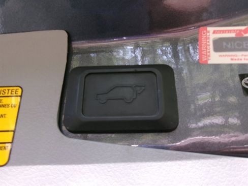 Used 2010 Toyota Highlander Limited image 43