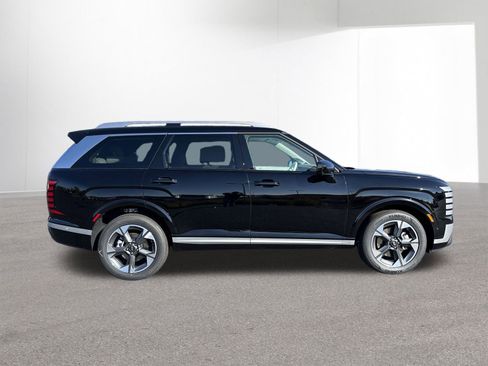 Certified 2026 Hyundai Palisade Limited AWD/4WD image 10