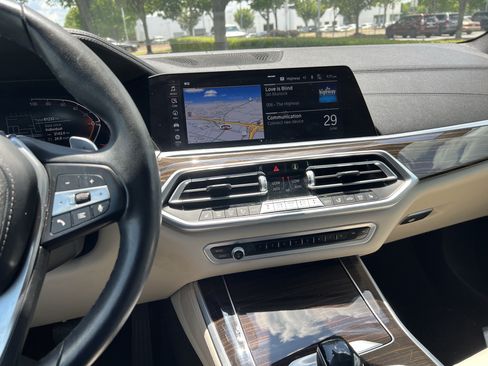 Used 2021 BMW X5 sDrive40i w/ Premium Package RWD image 18