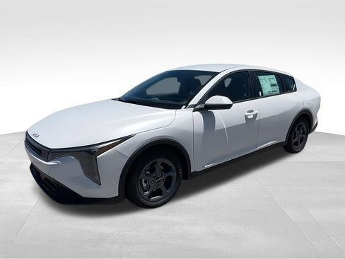 New 2026 Kia K4 FWD image 4