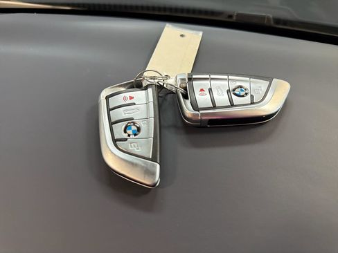 Used 2022 BMW ALPINA XB7 image 20