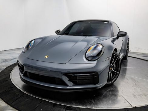 Used 2024 Porsche 911 Carrera GTS image 5