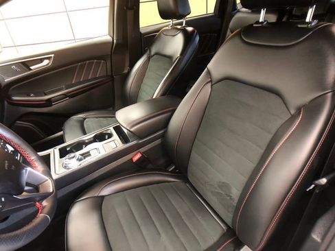 Certified 2022 Ford Edge ST-Line image 10