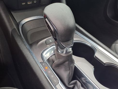 Used 2025 Chevrolet Malibu LT FWD image 8