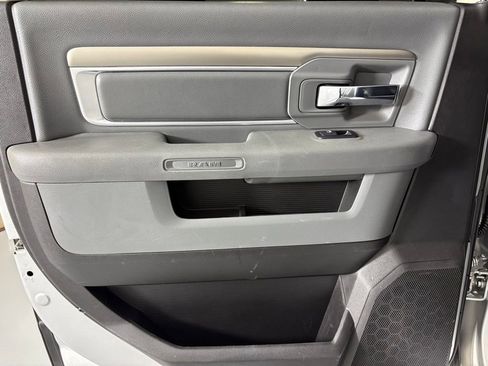 Used 2018 RAM 2500 Big Horn image 31