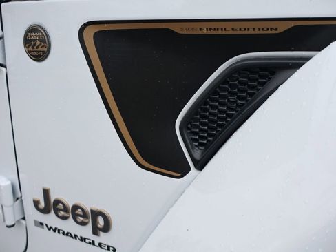 Used 2025 Jeep Wrangler Unlimited Rubicon 392 AWD/4WD image 20