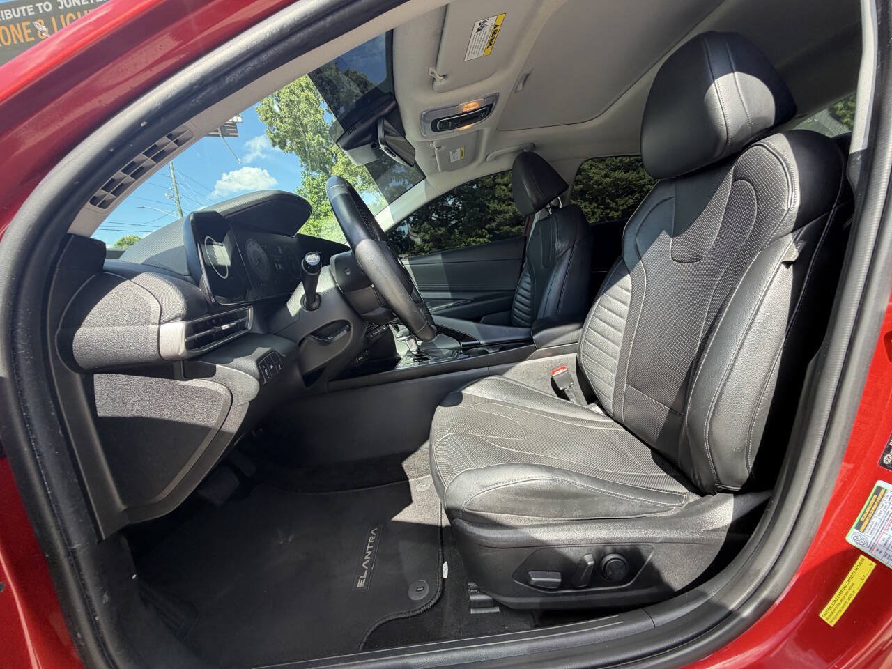 Used 2021 Hyundai Elantra Limited w/ Cargo Package FWD image 5