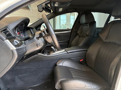 Used 2016 BMW M5 RWD image 12
