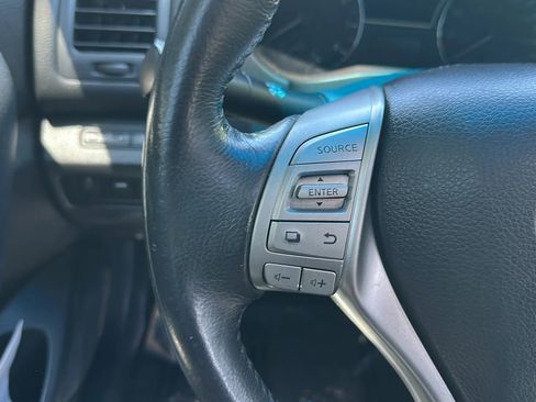 Used 2015 Nissan Altima 2.5 SV w/ Convenience Package FWD image 30