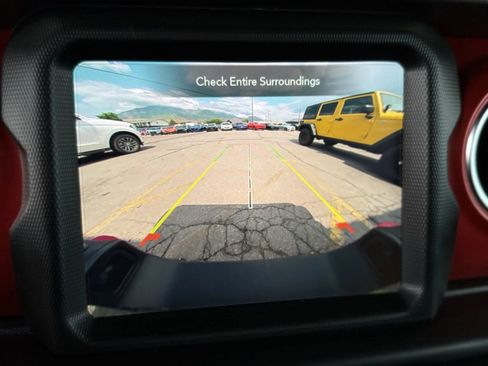 Used 2022 Jeep Gladiator Rubicon w/ LED Lighting Group image 31