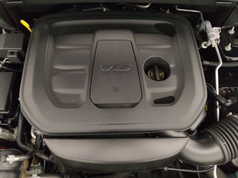 Used 2021 Jeep Grand Cherokee Limited image 30