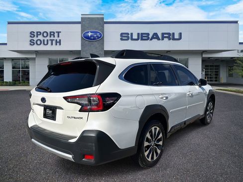 Used 2023 Subaru Outback Limited image 3