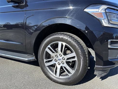 Used 2023 Ford Expedition Max Limited image 8
