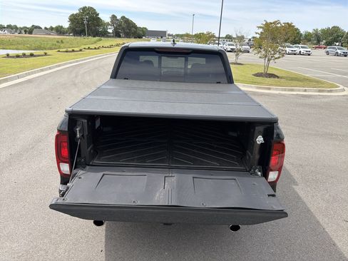 Certified 2025 Honda Ridgeline Black Edition image 20