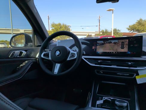 Used 2026 BMW X5 xDrive40i w/ M Sport Package AWD/4WD image 30