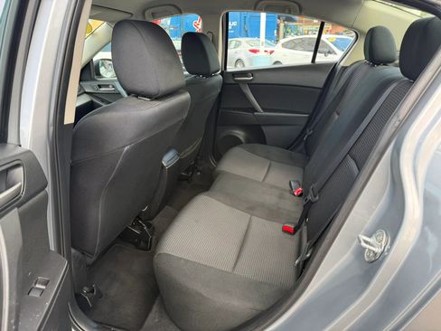 Used 2013 MAZDA MAZDA3 i Sport FWD image 12