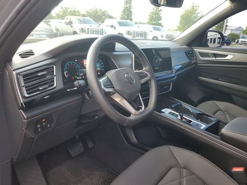 Used 2024 Volkswagen Atlas Cross Sport SE AWD/4WD image 20