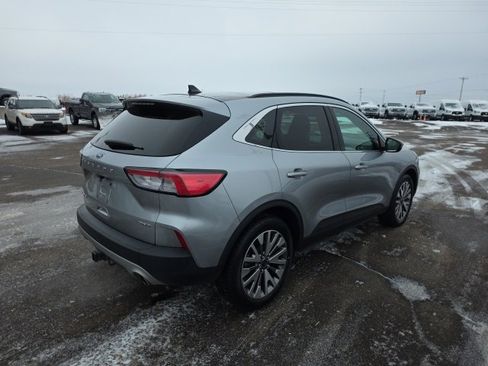 Used 2022 Ford Escape Titanium w/ Class II Trailer Tow Package image 7