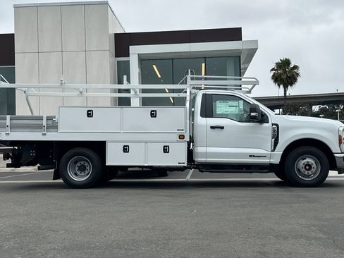 New 2025 Ford F350 XL w/ XL Chrome Package RWD image 2