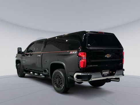Used 2024 Chevrolet Silverado 2500 LTZ w/ LTZ Plus Package image 14