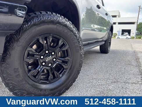 Used 2023 Chevrolet Silverado 1500 ZR2 w/ Technology Package AWD/4WD image 6