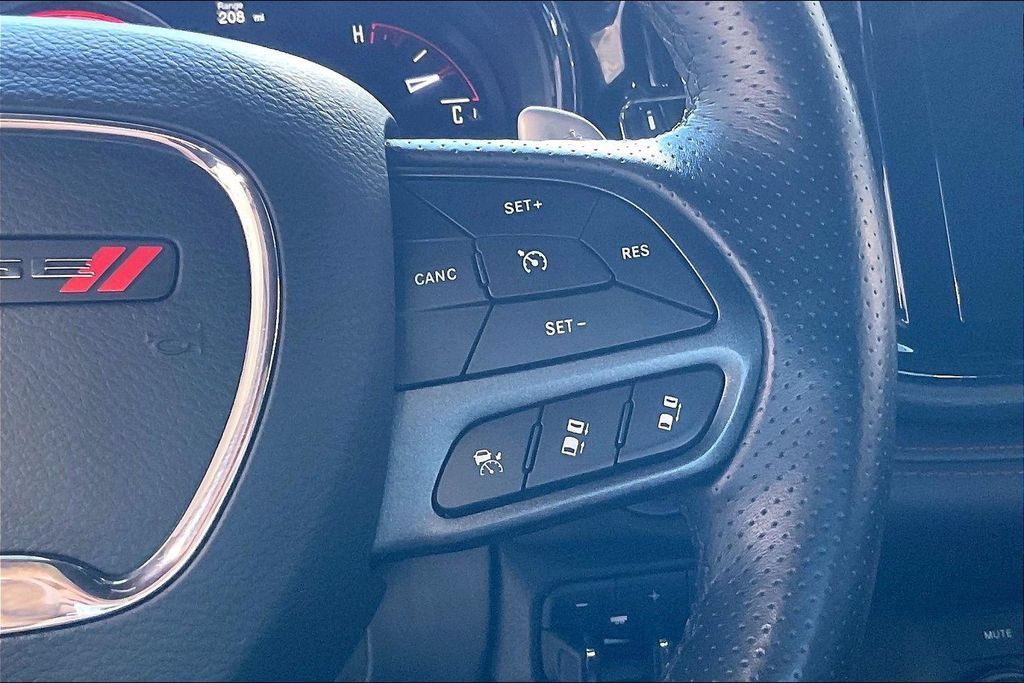 Used 2025 Dodge Durango R/T AWD/4WD image 9