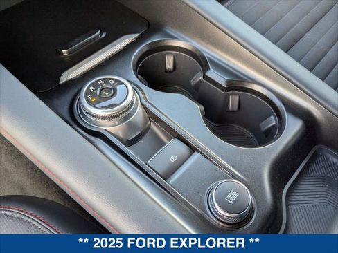 Used 2025 Ford Explorer ST-Line w/ Premium Package image 20