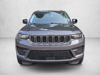 Used 2023 Jeep Grand Cherokee Laredo w/ Luxury Tech Group I AWD/4WD video 2