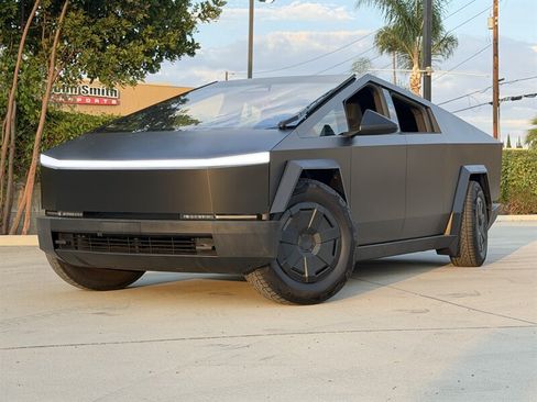 Used 2024 Tesla Cybertruck AWD Crew Cab image 1