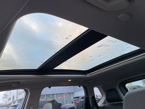 Used 2023 Nissan Rogue Platinum w/ Platinum Premium Package image 16