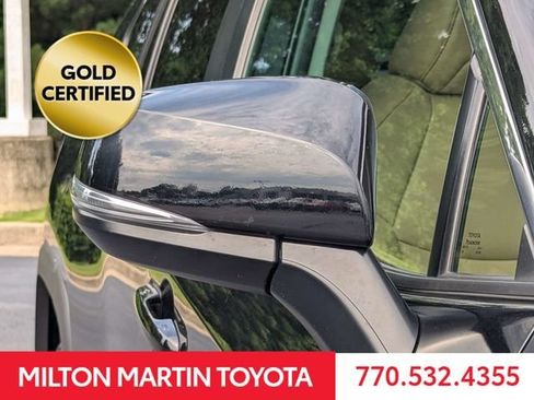 Used 2023 Toyota RAV4 XLE Premium FWD image 15