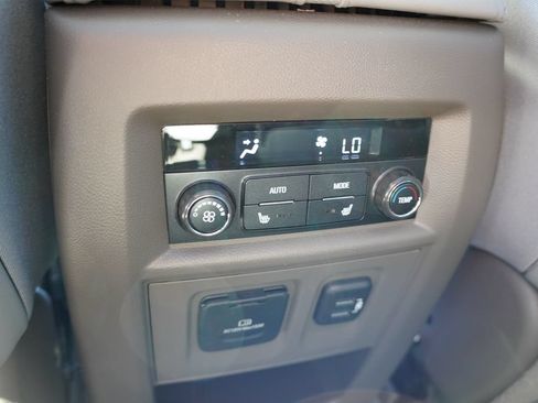 Certified 2021 Chevrolet Traverse Premier AWD/4WD image 4