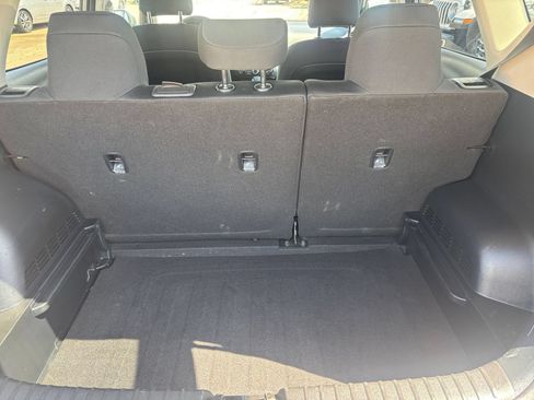 Used 2025 Kia Soul LX w/ LX Technology Package FWD image 28