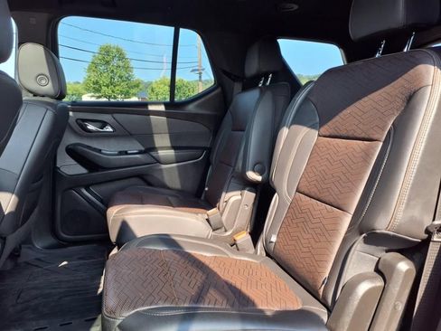 Used 2023 Chevrolet Traverse High Country w/ LPO, Floor Liner Package AWD/4WD image 10