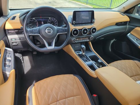 Certified 2020 Nissan Sentra SV w/ SV Premium Package FWD image 15
