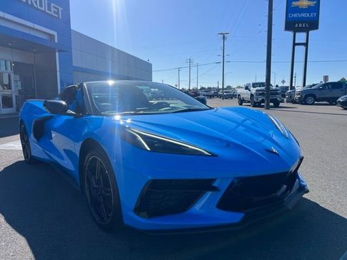 Used 2023 Chevrolet Corvette Stingray Premium Conv w/ Z51 Performance Package RWD image 3