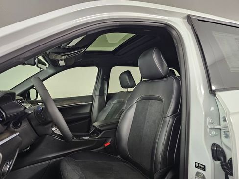 New 2026 Jeep Grand Cherokee Altitude image 20