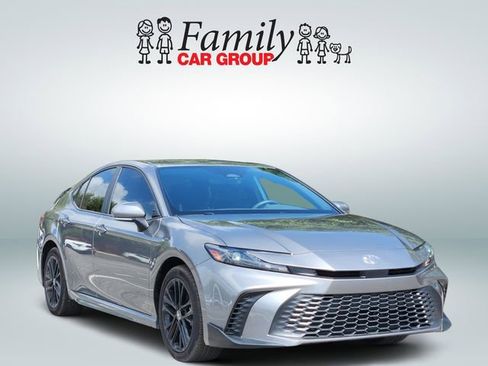 Certified 2025 Toyota Camry SE AWD/4WD image 2