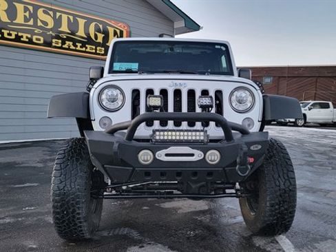 Used 2017 Jeep Wrangler Unlimited Sahara w/ Trailer Tow Group image 2