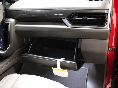 New 2026 GMC Yukon XL Elevation w/ Elevation Premium Package image 29