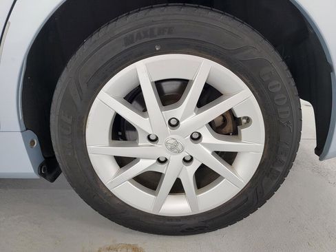 Used 2012 Toyota Prius V Three FWD image 12