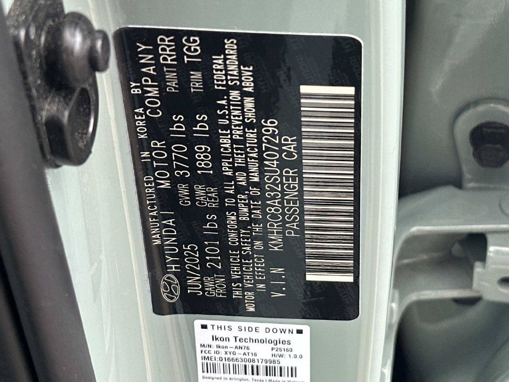 Used 2025 Hyundai Venue SEL FWD image 35