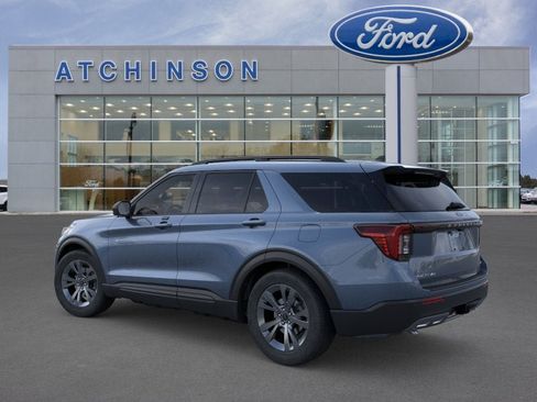New 2026 Ford Explorer Active w/ Active Comfort Package AWD/4WD image 4
