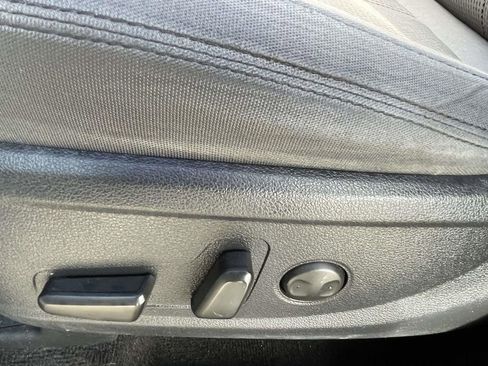 Used 2020 Hyundai Santa Fe SEL image 14