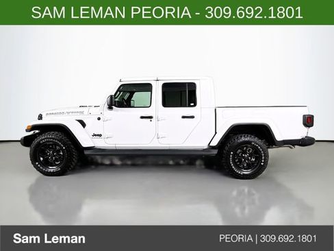 New 2025 Jeep Gladiator Sport image 4