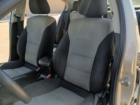 Used 2012 Chevrolet Cruze LS image 23