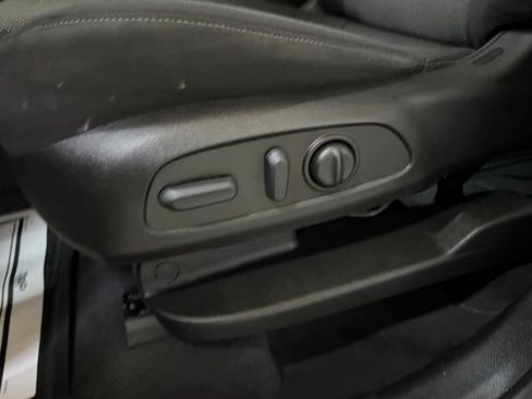 Used 2022 Chevrolet Traverse LT w/ Midnight/Sport Edition AWD/4WD image 43