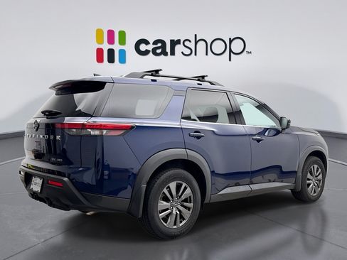 Used 2022 Nissan Pathfinder SV w/ SV Premium Package AWD/4WD image 5